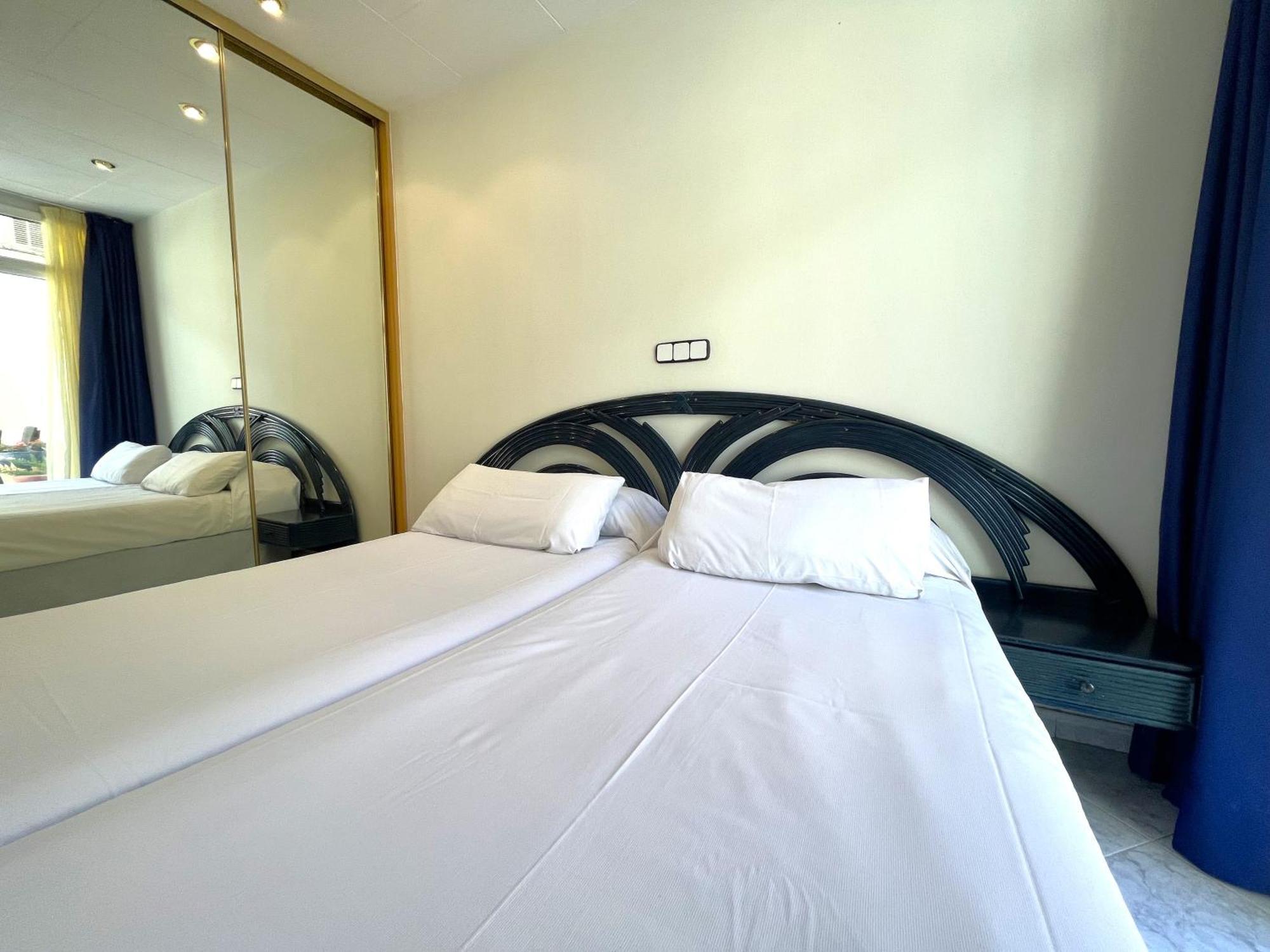 Neptuno Apartments Calella Eksteriør billede